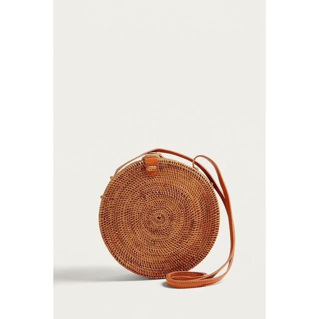 circle straw bag