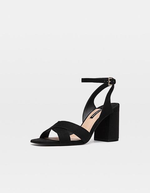 Sandalias Tacón Negra from Stradivarius on 21 Buttons
