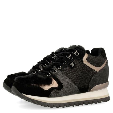 Sneakers De Mujer En Negro Con Cuña Interna Y Diferentes Texturas 41142