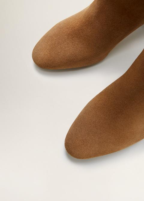 Bota Alta Piel from Mango Outlet on 21 Buttons