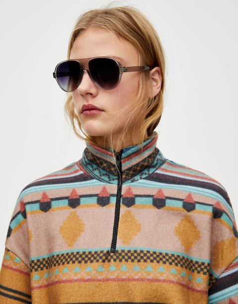 Sudadera Polar Étnica de Pull and Bear en 21 Buttons