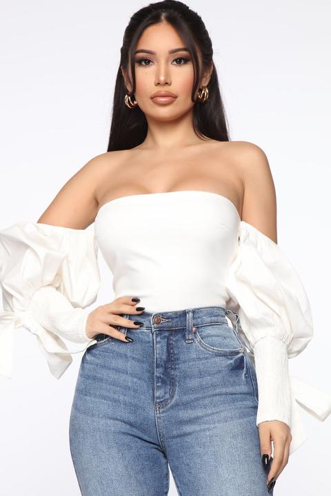 Fashion nova white 2024 off the shoulder top