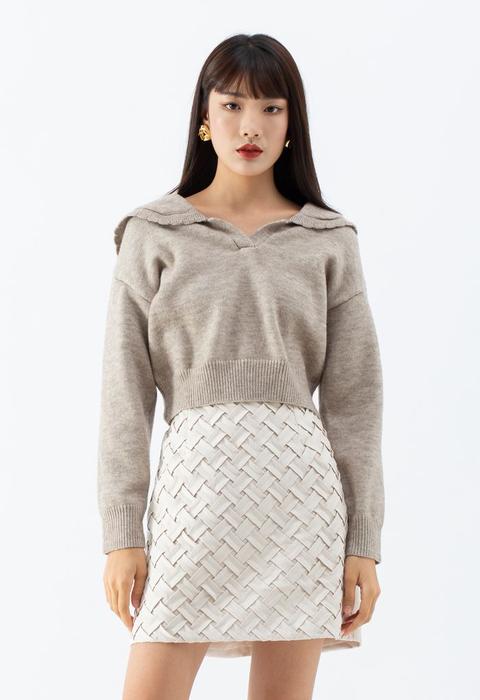 Peter Pan V-neck Knit Crop Sweater In Taupe