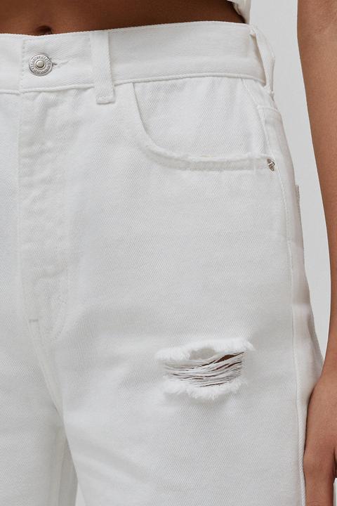Jeans Rectos Tiro Alto Blancos from Pull and Bear on 21 Buttons