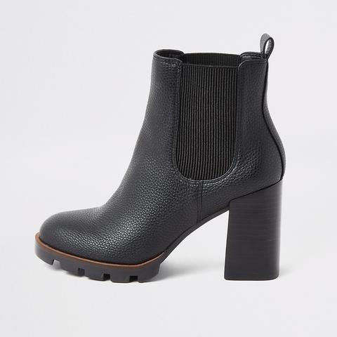 black chunky heel chelsea boots