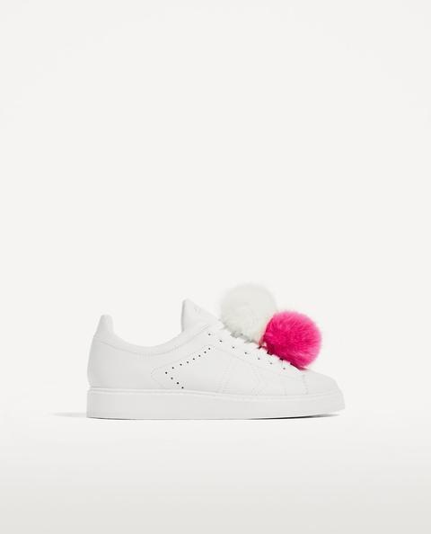 Sneakers In Pelle Con Pon Pon