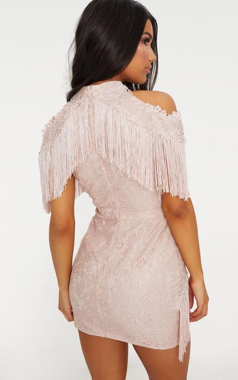 robe moulante en dentelle