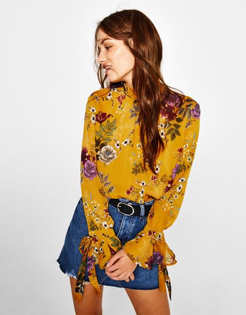 Blusa Con Estampado De Flores