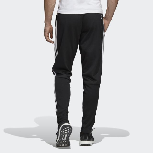 adidas m id tiro class