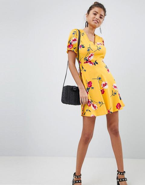 Prettylittlething - Vestito A Fiori Con Laccetti - Giallo