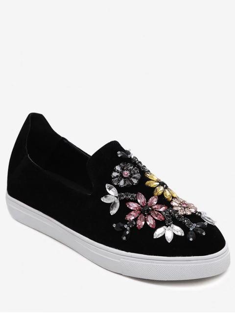Deslizamiento En El Ante Que Rebordea Los Zapatos Planos