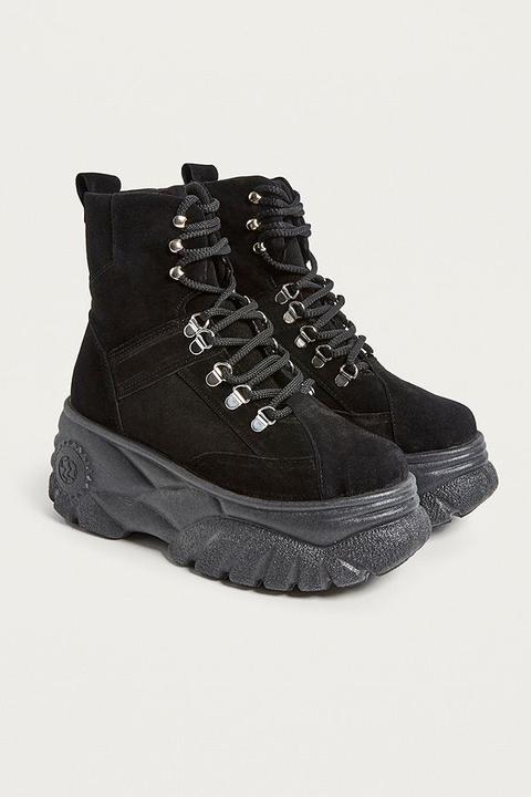 urban outfitters tia boots