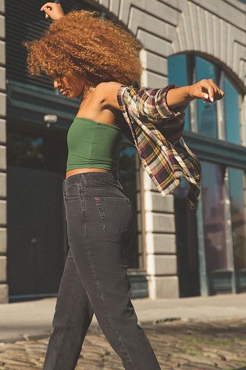 black mom jeans urban outfitters