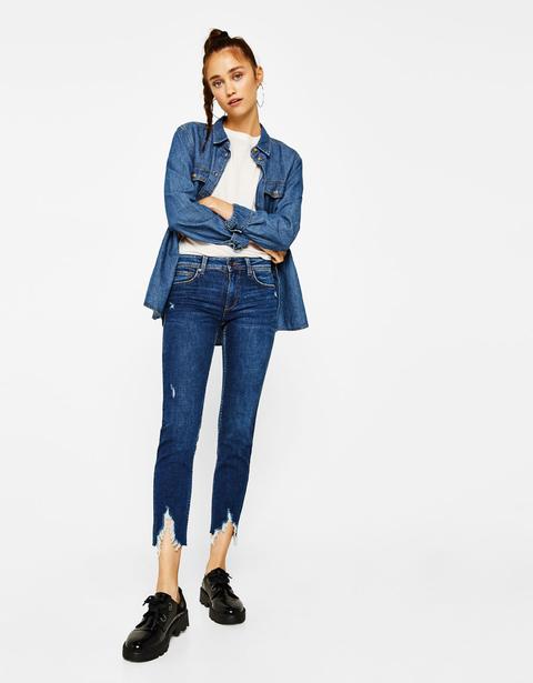 Jeans Cropped Low Waist Fit Con Rotos