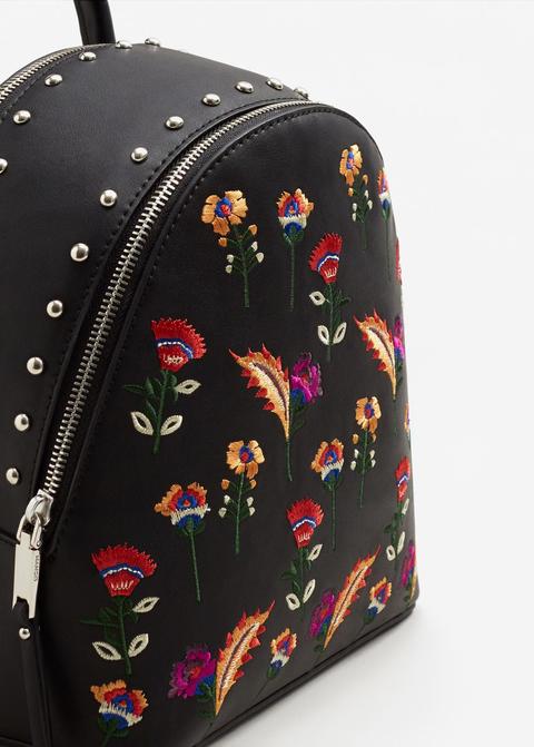 Mochila Bordada Tachuelas