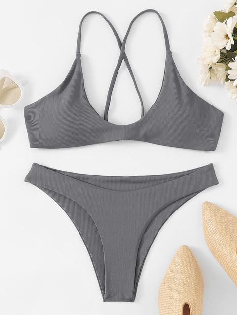 Set De Bikini Sencillo Con Tiras Cruzadas