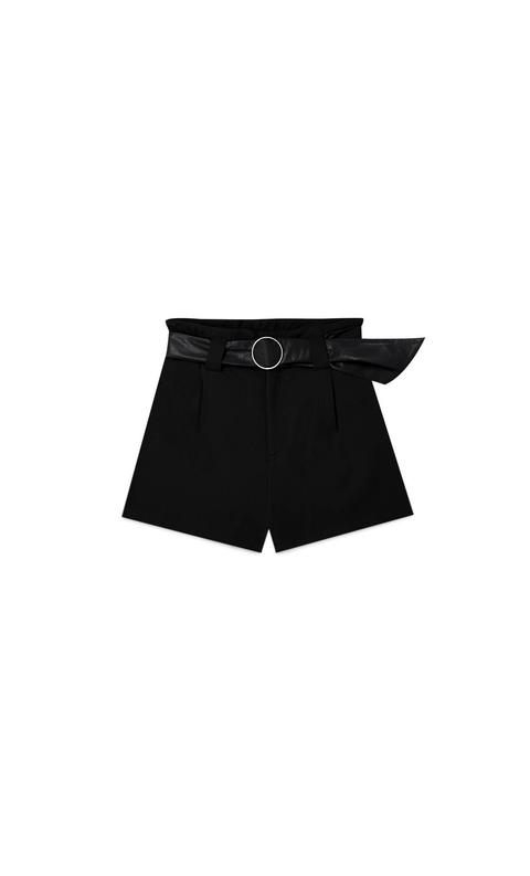 Shorts With Pleats And Belt