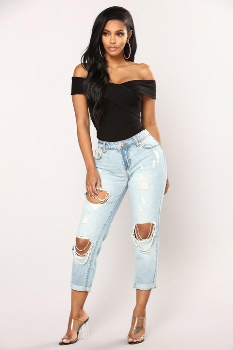 Who's Loving You Boyfriend Jeans - Light Blue Wash