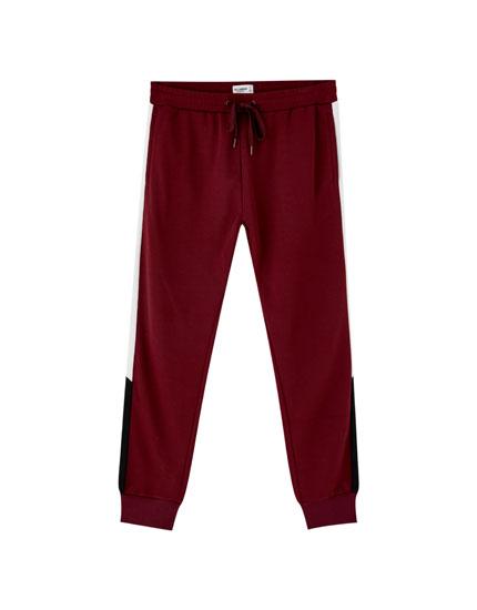 Pantalón Jogging Banda Lateral from Pull and Bear on 21 Buttons