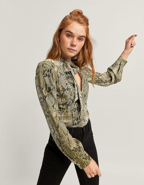 Blusa Lazo Estampado Serpiente