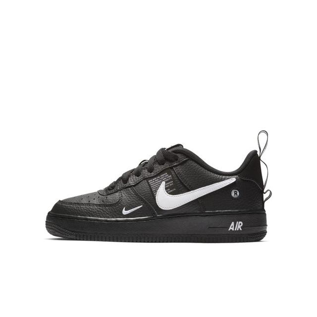 nike air force 1 lv8 utility nere