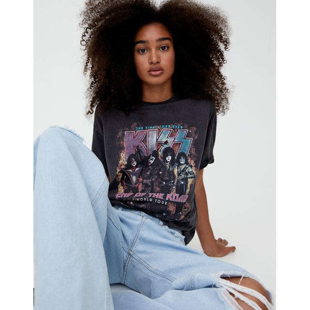 Museo Guggenheim fuerte Destino Camiseta Kiss &#39;end Of The Road&#39; from Pull and Bear on 21 Buttons