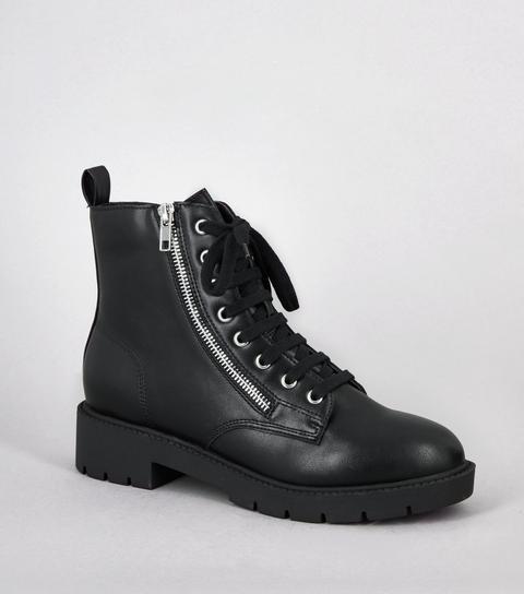 ルック New Look flat chunky flatform lace up boot in black