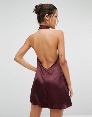 Missguided - Vestito Svasato In Tessuto Effetto Seta Con Fascia Al Collo