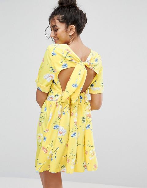 Vestido Amplio Con Lazo En La Espalda Y Diseño Floral Intenso De Asos