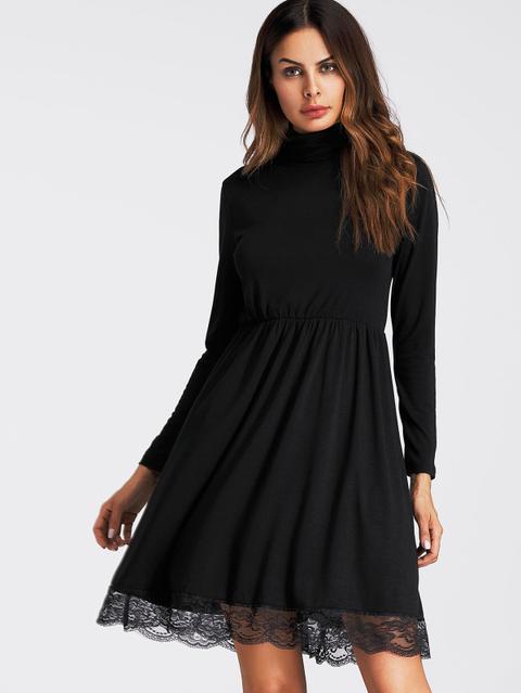 Vestito Con Orlare Smerlato In Pizzo