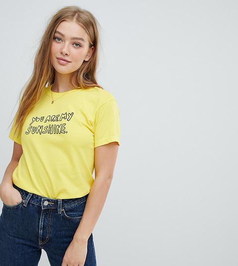 Daisy Street Boyfriend T-shirt With Sunshine Print-yellow