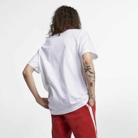 nike sportswear club tee