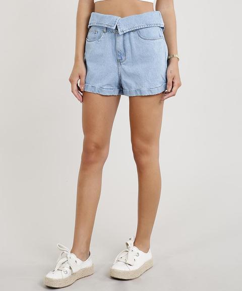 Short Jeans Feminino Mom Com Cós Virado E Cinto Azul Claro