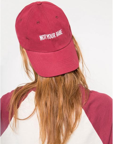 Gorra Bordado Not Your Babe Rojo
