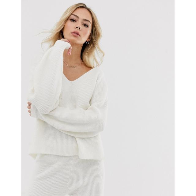 white fluffy v neck jumper