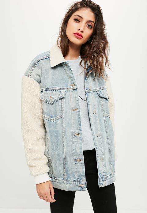 Blaue Oversize Jeansjacke Mit Teddyfell-ärmeln