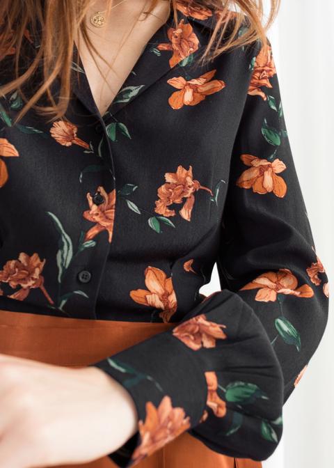 Printed V-cut Button Up Blouse