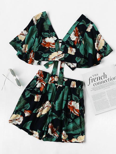 Plunging V-neckline Printed Random Knot Crop Top With Shorts