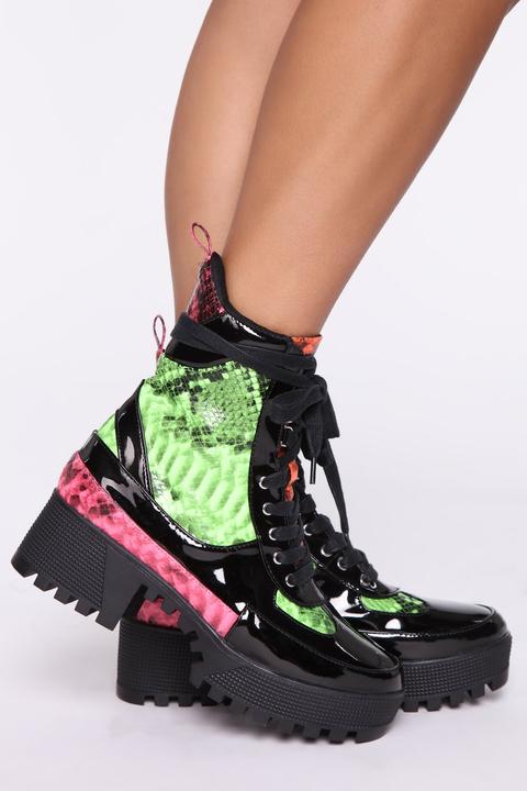 Fashion nova combat outlet boots