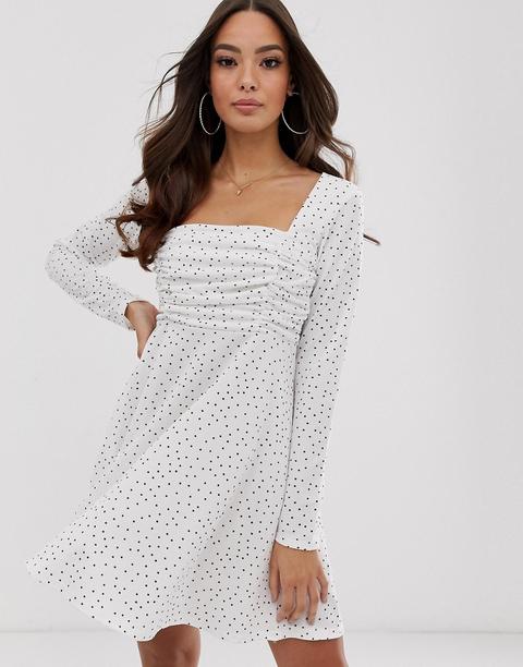 Prettylittlething - Vestito A Pieghe Con Scollo Quadrato Bianco A Pois - Multicolore