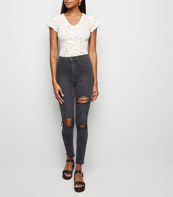 Hallie Schwarze Superenge Skinny Jeans Mit High Waist Und Zerrissener Kniepartie From New Look On 21 Buttons