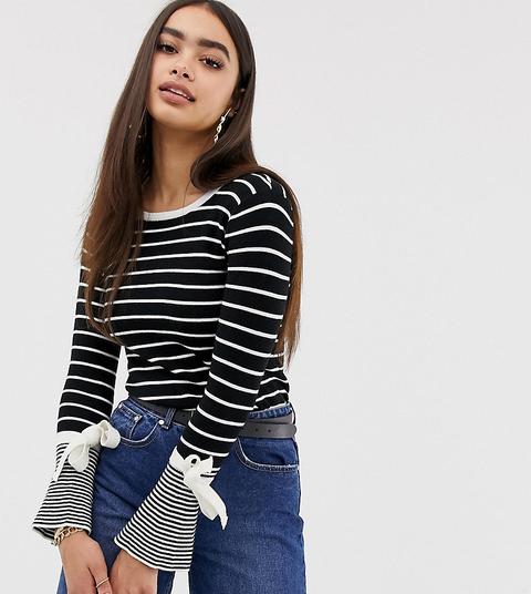 Jersey A Rayas Monocromáticas Con Manga Acampanada Y Detalle Anudado De Missguided