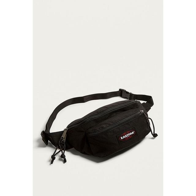 eastpak doggy bag black