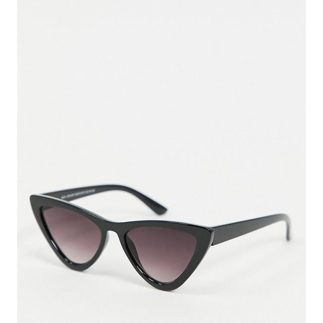 New Look Lunettes De Soleil Yeux De Chat Noir From Asos On 21 Buttons