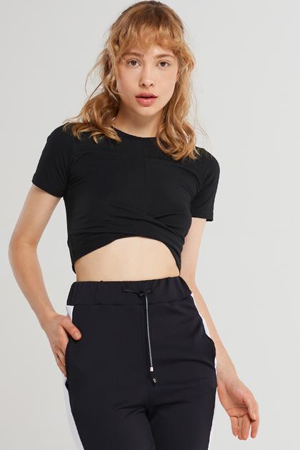 Basic Hem Twist Cropped T-shirt-black