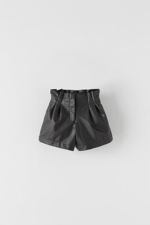 Short En Cuir Synthétique À Plis