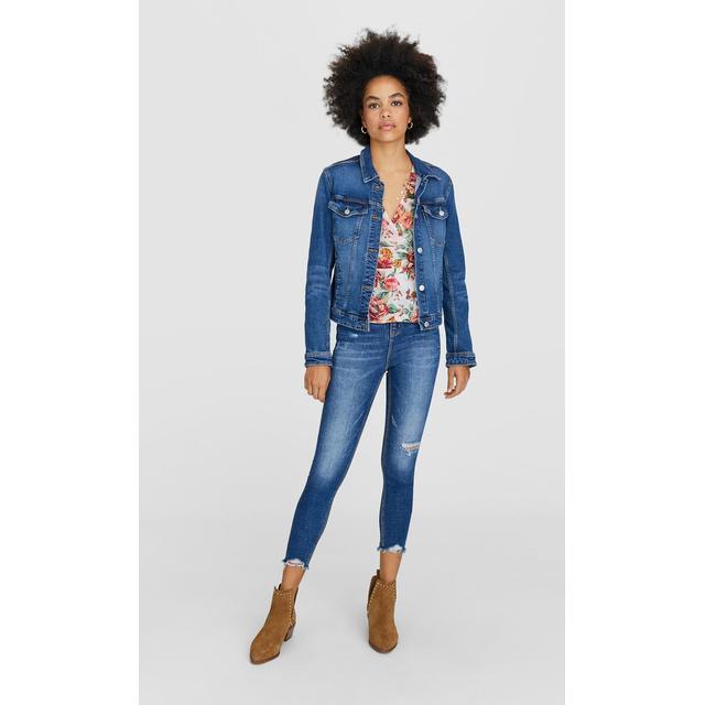 Giubbotto In Jeans Corto Jeans Medio from Stradivarius on 21 Buttons