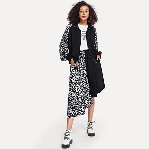 Chaqueta Con Estampado De Leopardo Con Falda Bajo Asimétrico
