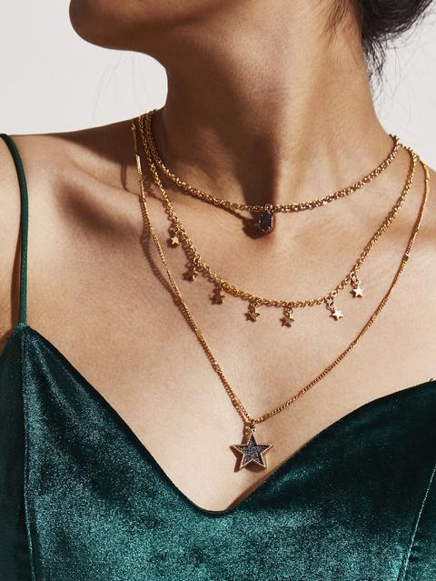 Collana A Strato Con Pendente A Forma Di Stella