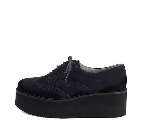 Blucher Serraje Negro Con Cordones Y Picado